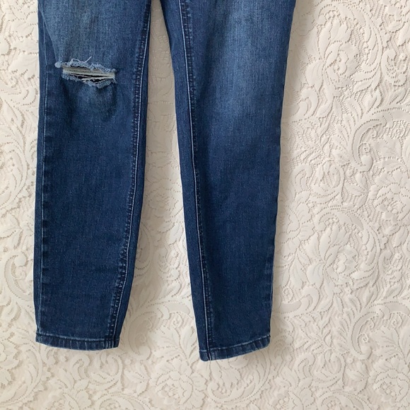 ❌SOLD❌
 Won't Let You Go Denim Overalls - Picture 8 of 14